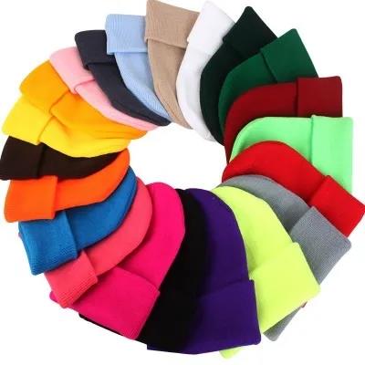 Fashionable Custom Embroidery Logo Solid Color Warm Winter Beanie Knit Hat
